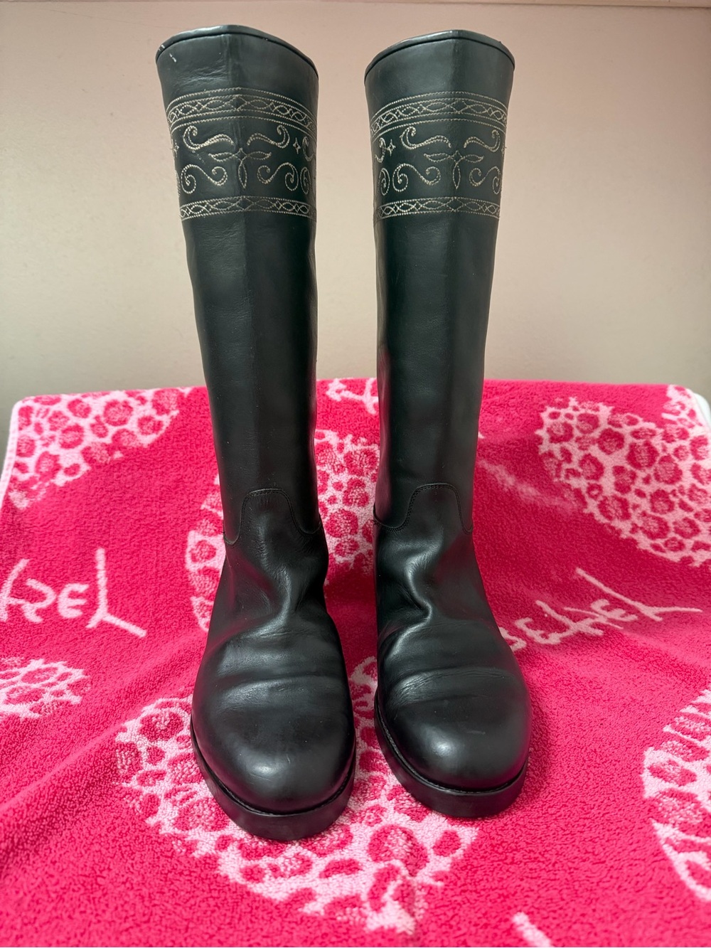 Golden Goose Black Leather Embroidered Tall Riding Boots – EU 40 – Never Worn